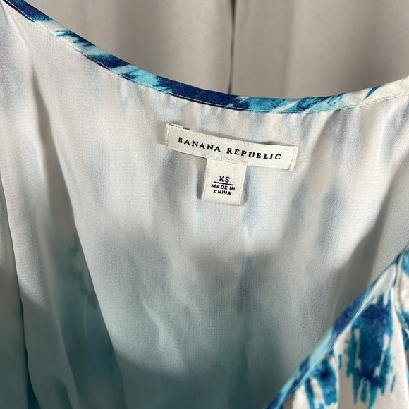 Banana Republic Blue and White 💯 silk Spaghetti Strap Sundress - Picture 4 of 5